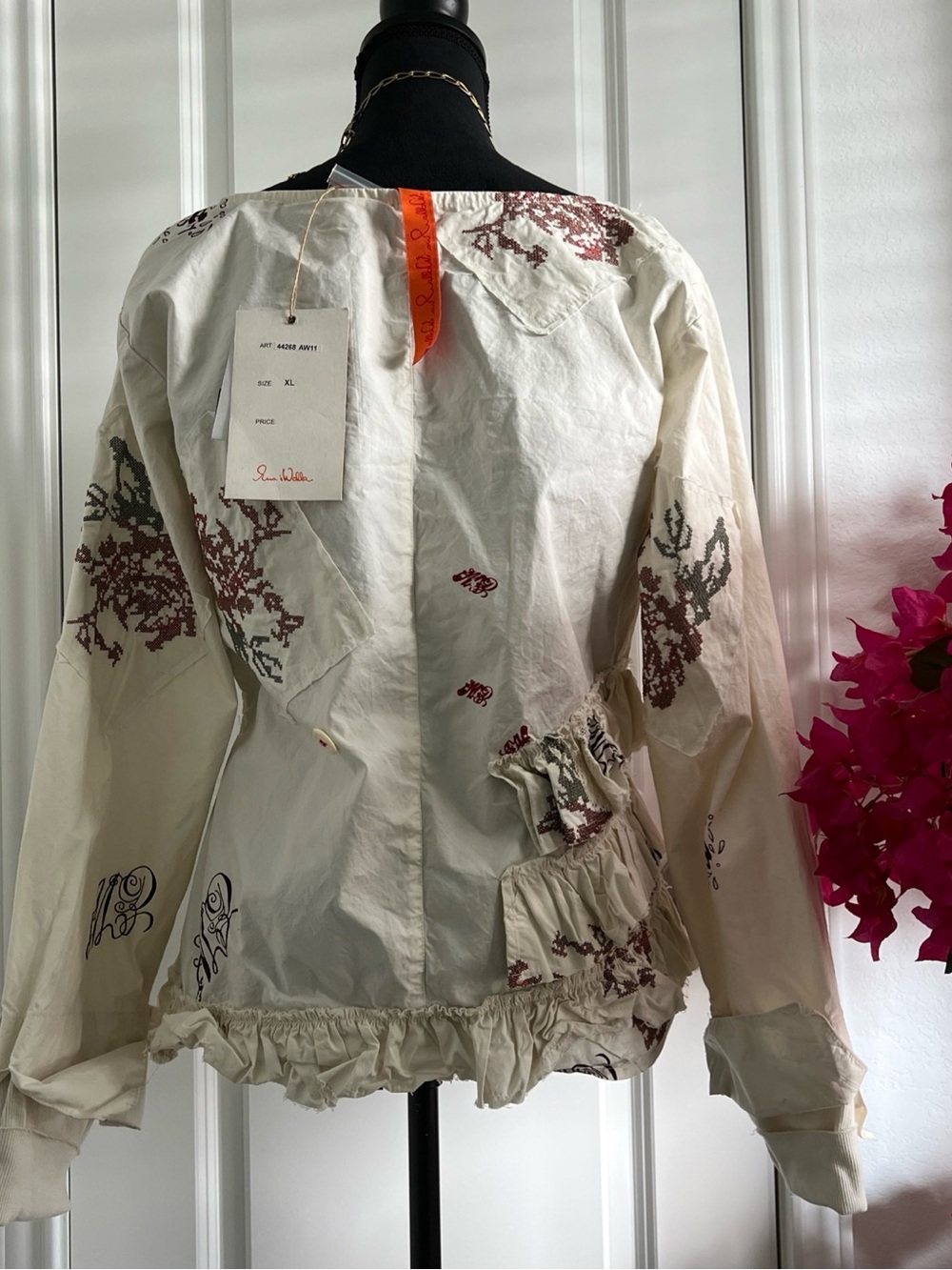 Women's Cream Ruffle Button-Front Blouse with Floral Print XL - Picture 7 of 10